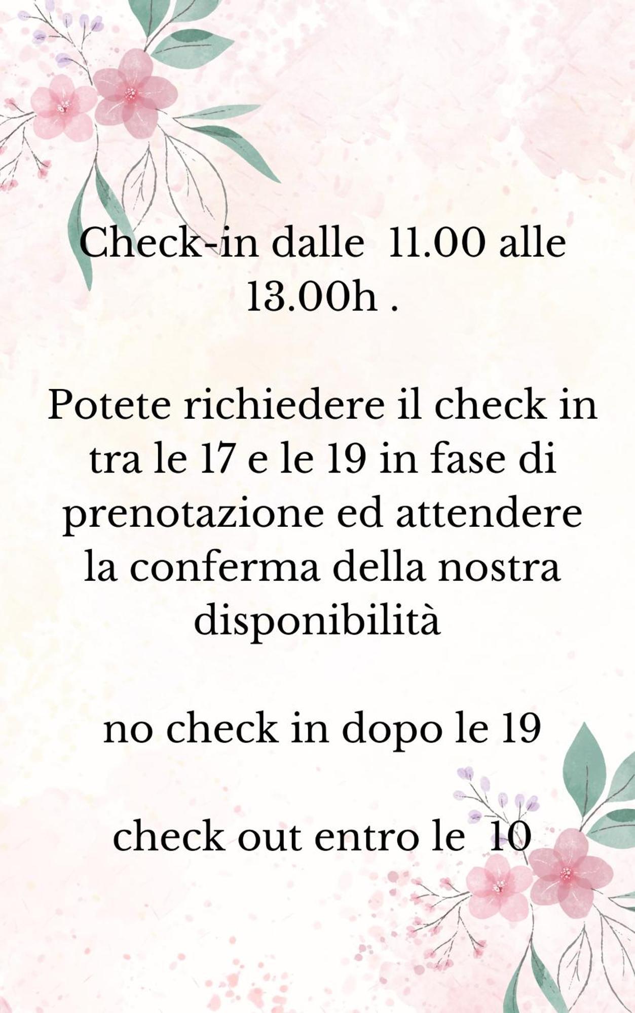 Bella Vita Guesthouse -Parcheggio Privato Interno 아로나 외부 사진